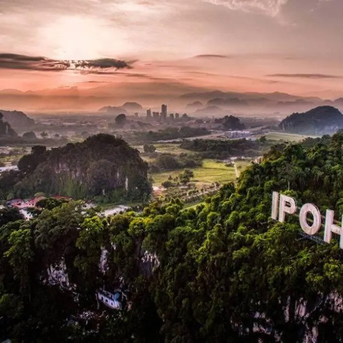 아파트 Budget Homestay Impiana Adril 이포