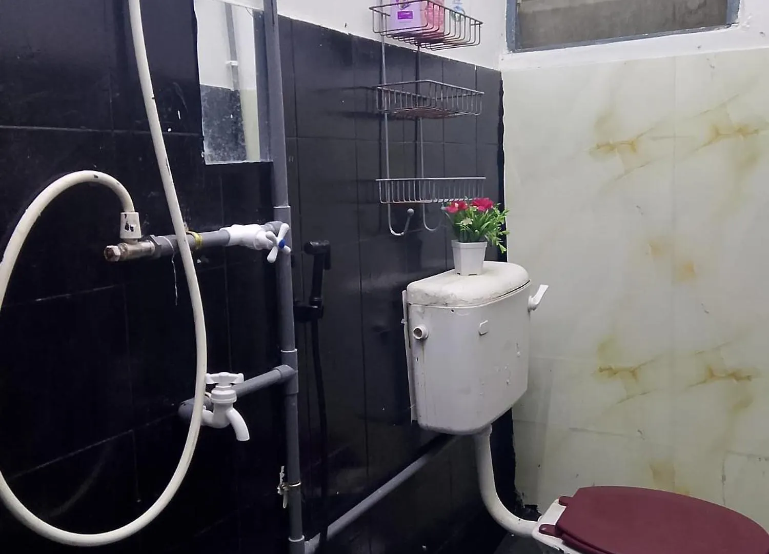 아파트 Budget Homestay Impiana Adril 이포
